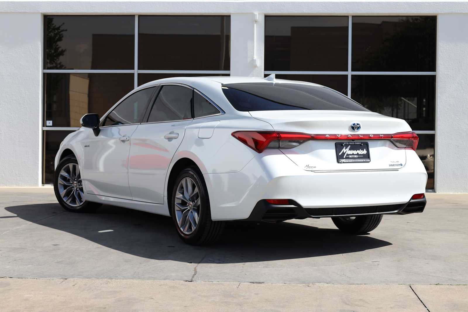 Used 2021 Toyota Avalon XLE FWD image 9