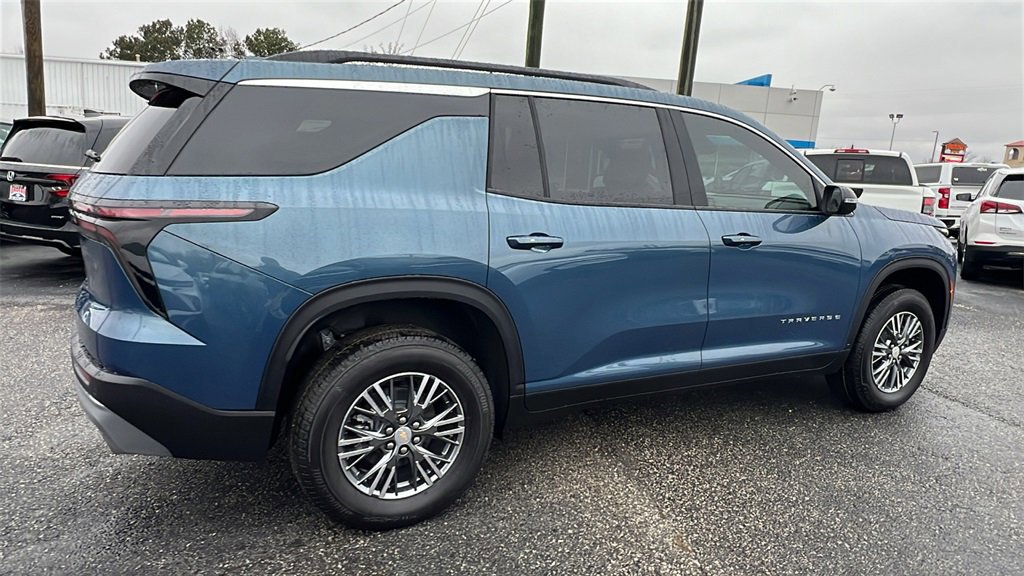 New 2026 Chevrolet Traverse LT image 5