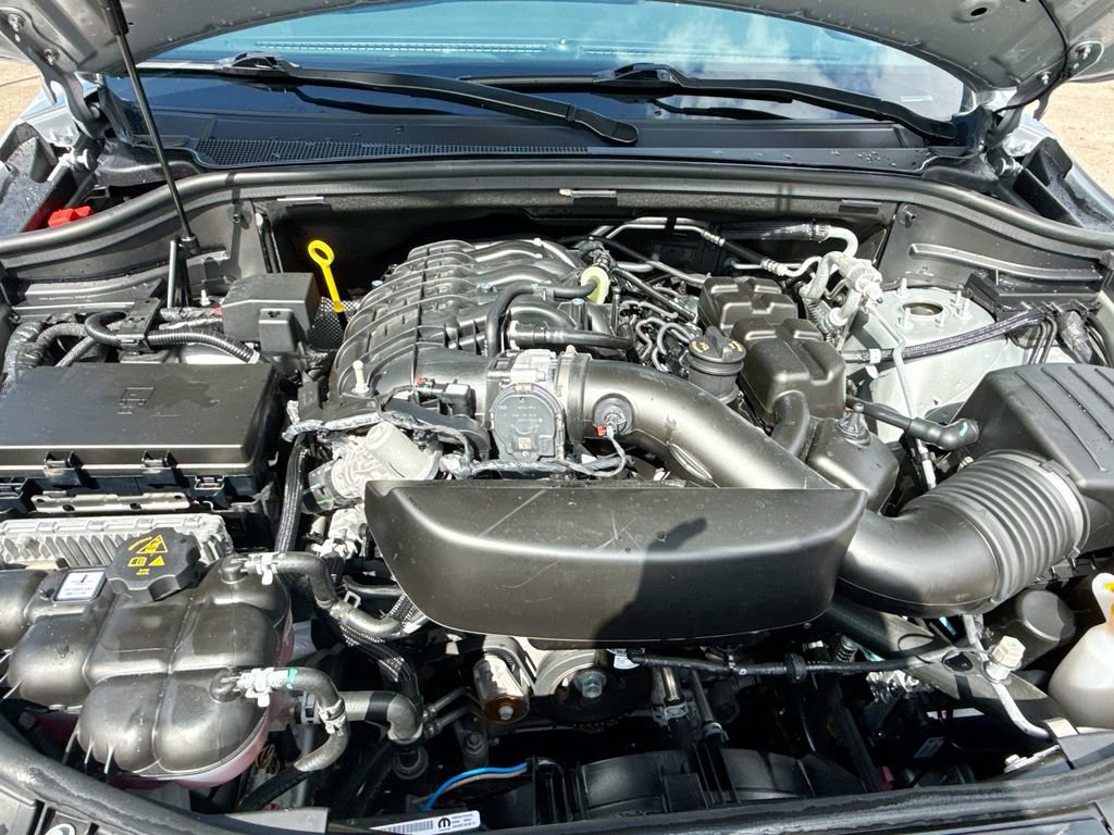 Used 2025 Dodge Durango GT image 35