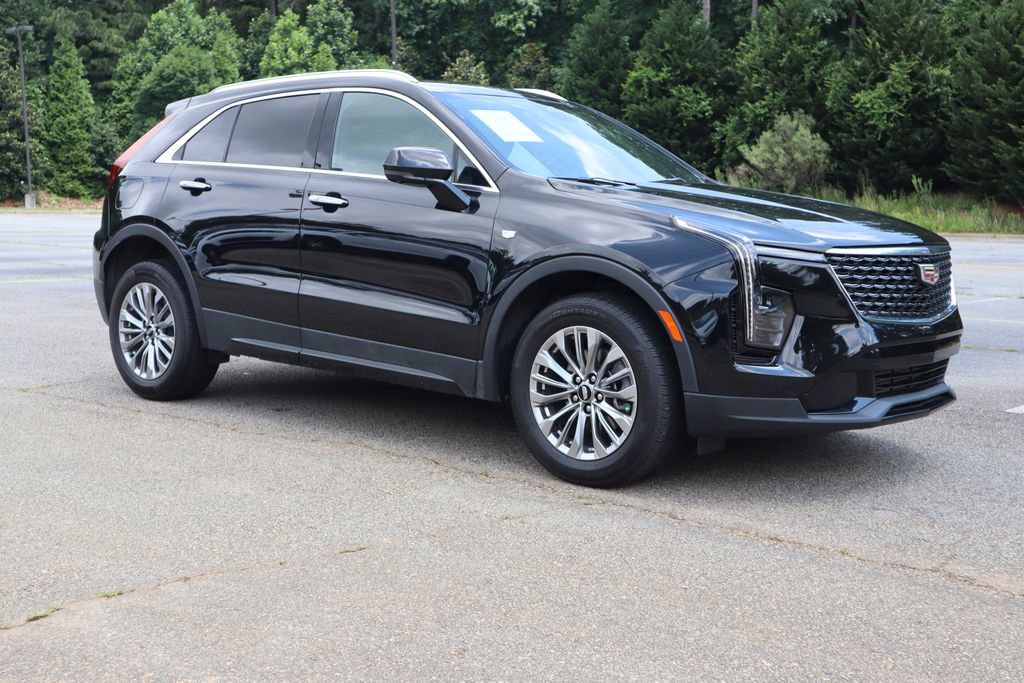 Used 2025 Cadillac XT4 Premium Luxury FWD image 4