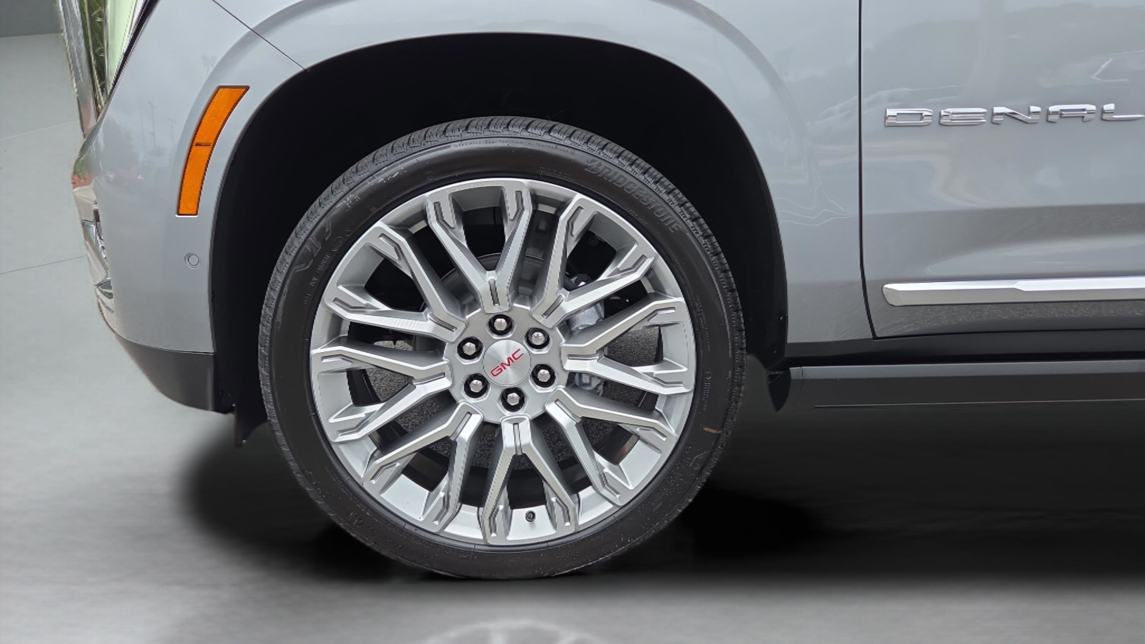 New 2026 GMC Yukon XL Denali w/ Denali Reserve Package AWD/4WD image 30