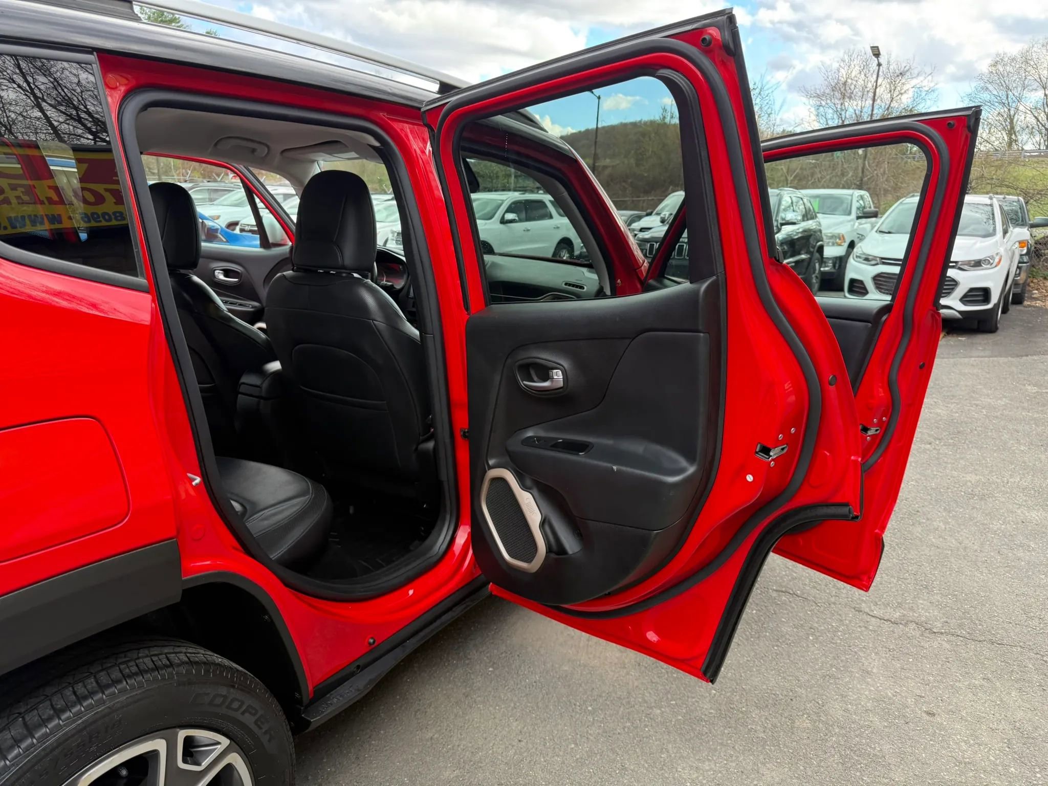 Used 2016 Jeep Renegade Limited AWD/4WD image 18