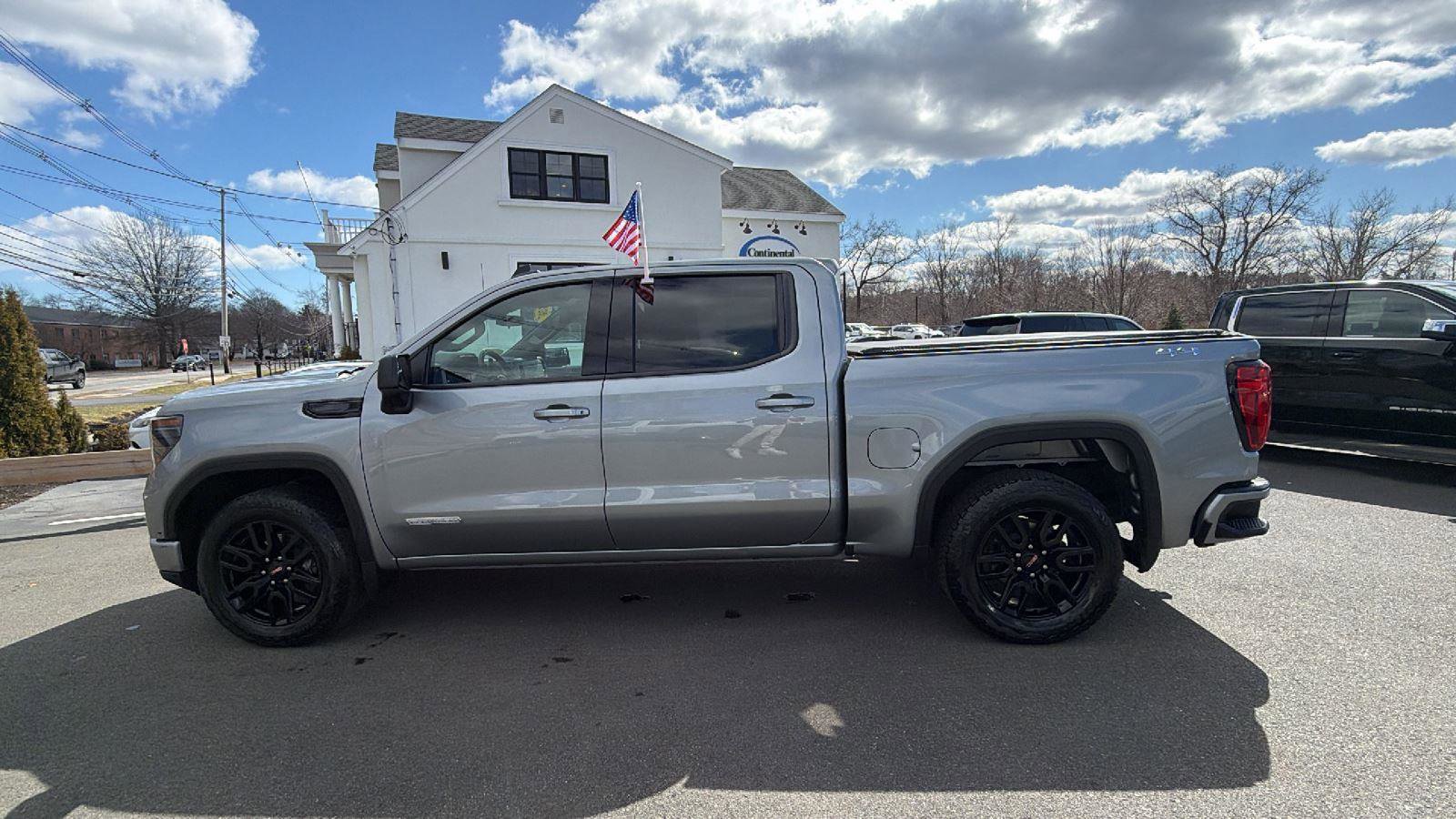 Used 2023 GMC Sierra 1500 Elevation image 4