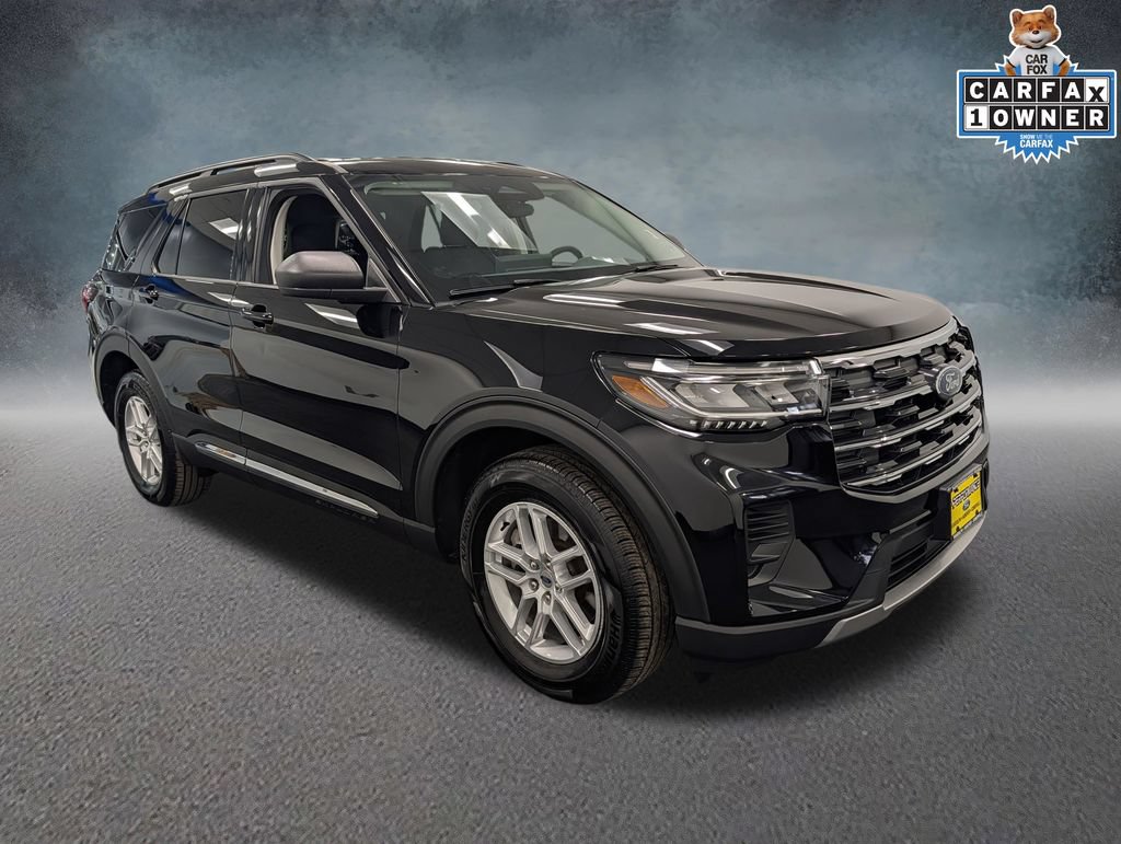 Used 2025 Ford Explorer Active AWD/4WD image 3