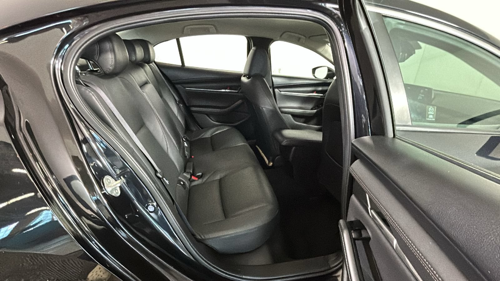 Used 2024 MAZDA MAZDA3 s FWD image 34