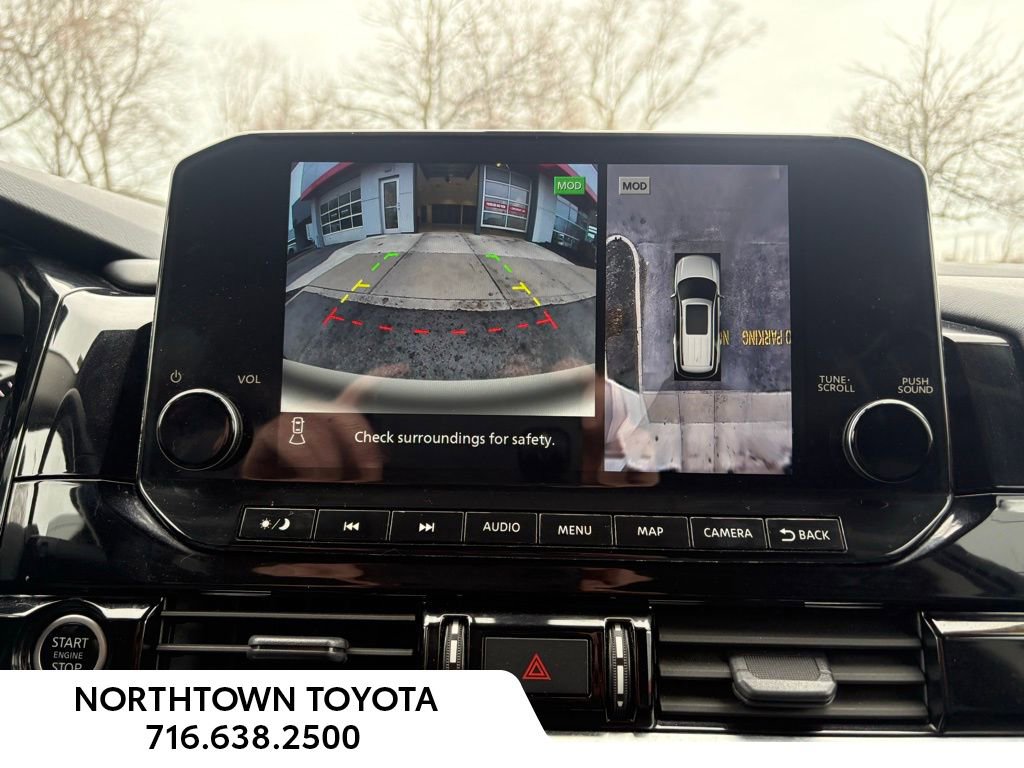 Used 2023 Nissan Pathfinder SL w/ Black Appearance Package image 10