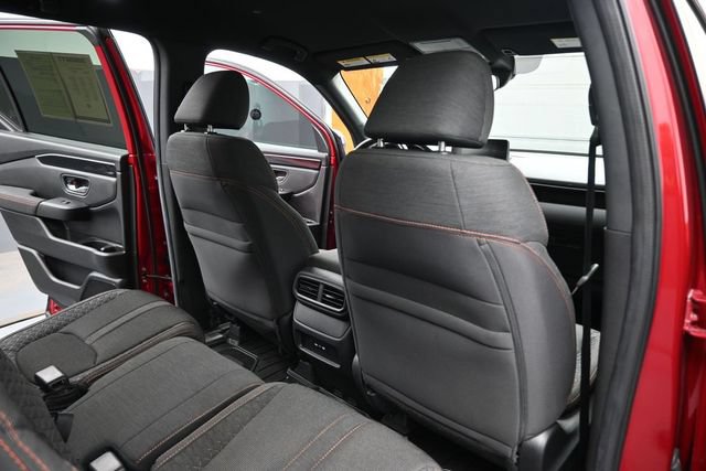 Used 2025 Honda Pilot Sport image 14
