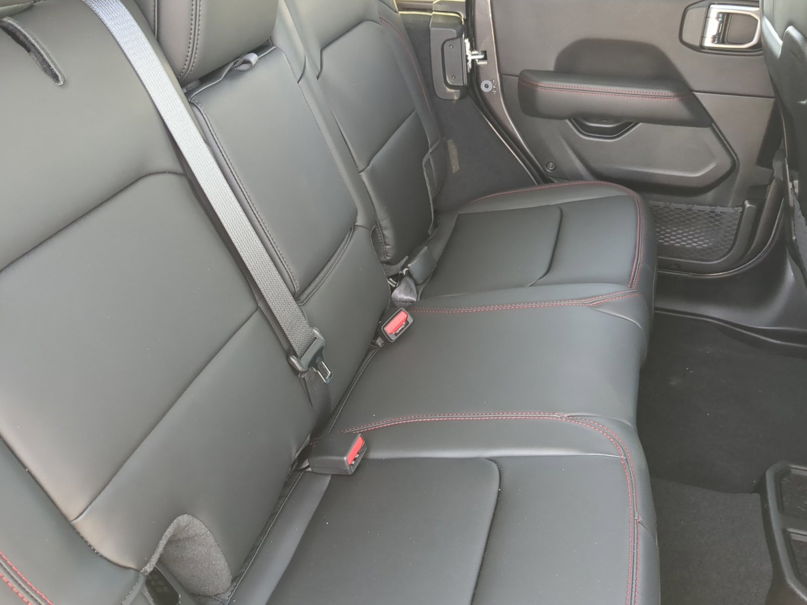 New 2025 Jeep Wrangler Unlimited Rubicon w/ Steel Bumper Group image 18