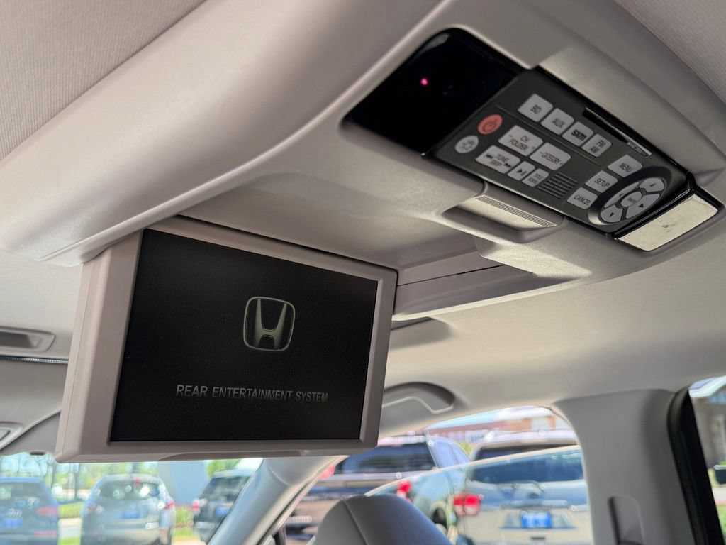 Used 2016 Honda Pilot Touring image 16