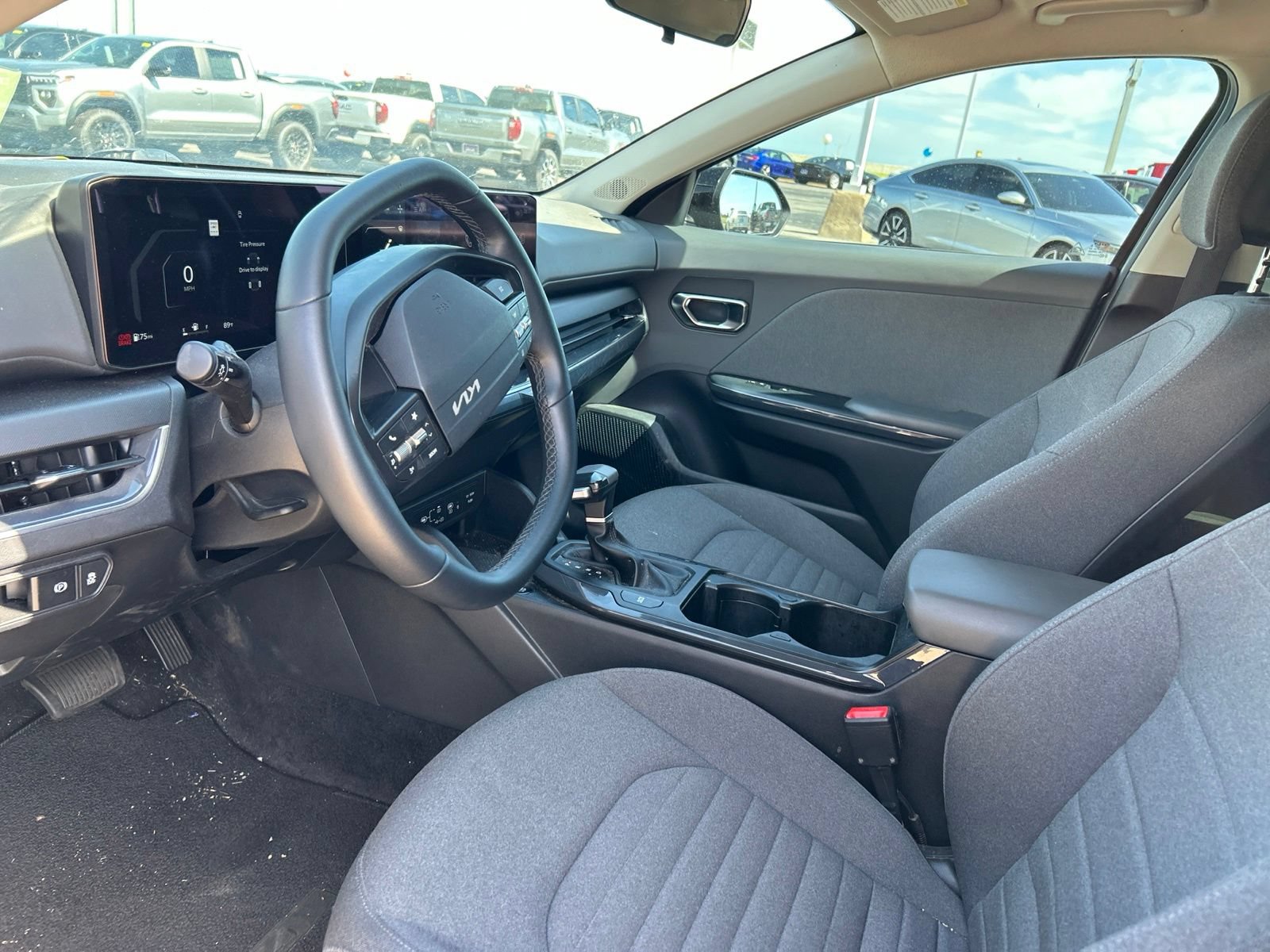 Used 2025 Kia K4 EX FWD image 12