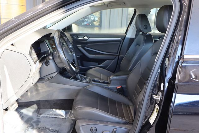 Used 2022 Volkswagen Jetta SE image 8