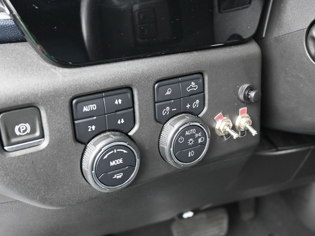 Used 2022 Chevrolet Silverado 1500 High Country image 16