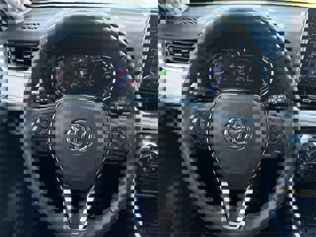 Used 2020 Toyota RAV4 Limited image 14