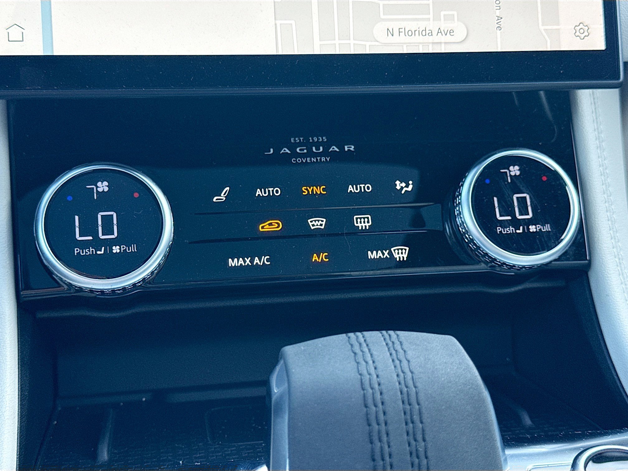 Used 2023 Jaguar F-PACE R-Dynamic S image 34