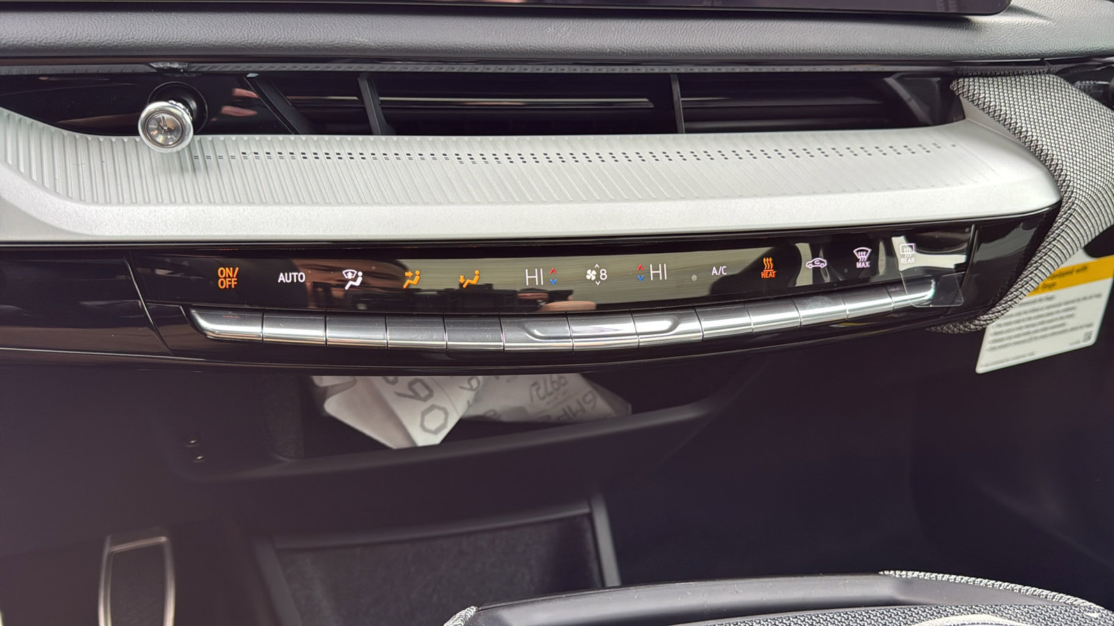 New 2026 Cadillac Optiq Luxury 1 image 21