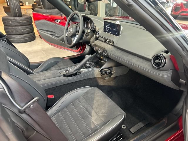 New 2026 MAZDA MX-5 Miata Club w/ Interior Package RWD image 27