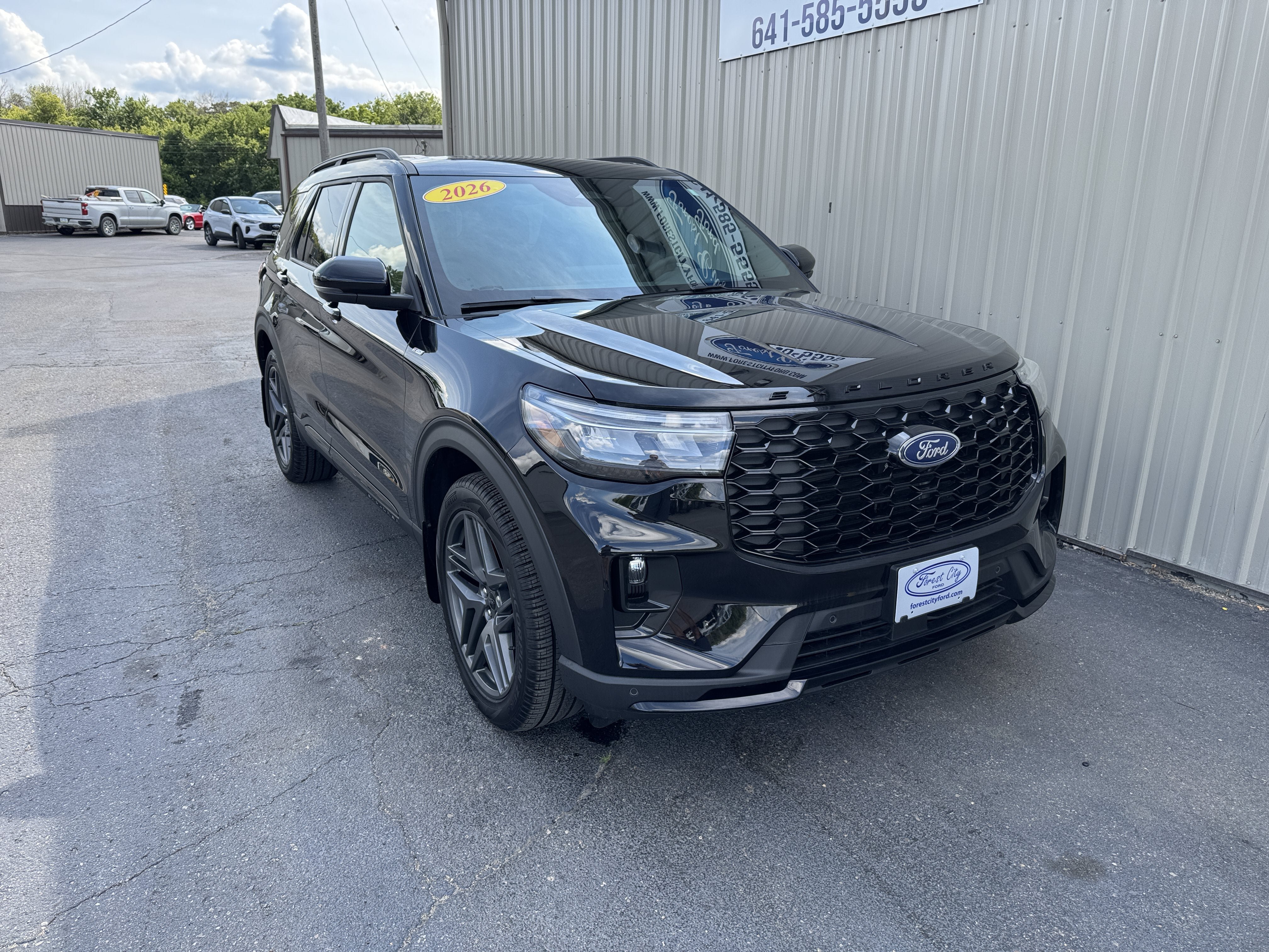 New 2026 Ford Explorer ST-Line w/ ST-Line Street Pack AWD/4WD image 5