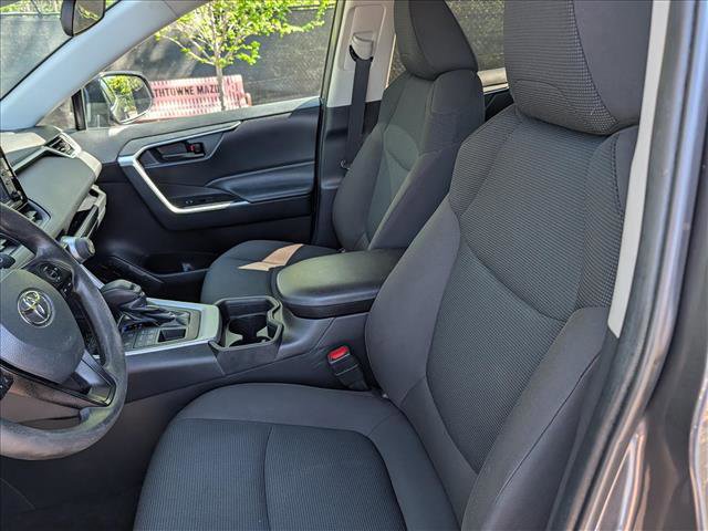 Used 2021 Toyota RAV4 LE image 25