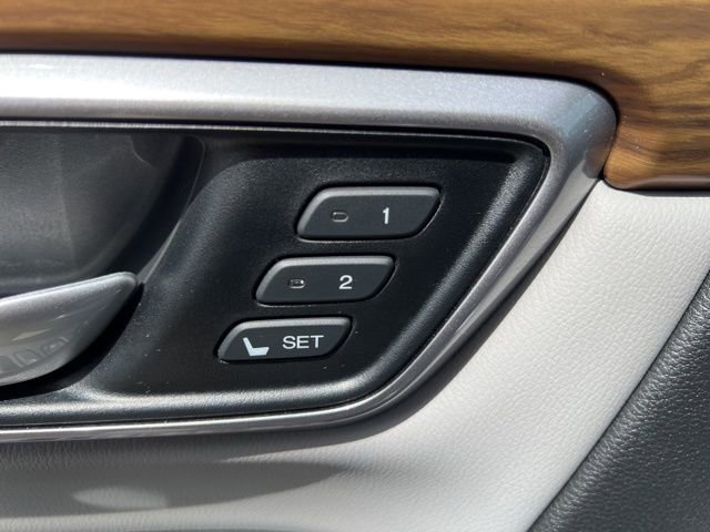 Used 2018 Honda CR-V Touring image 22