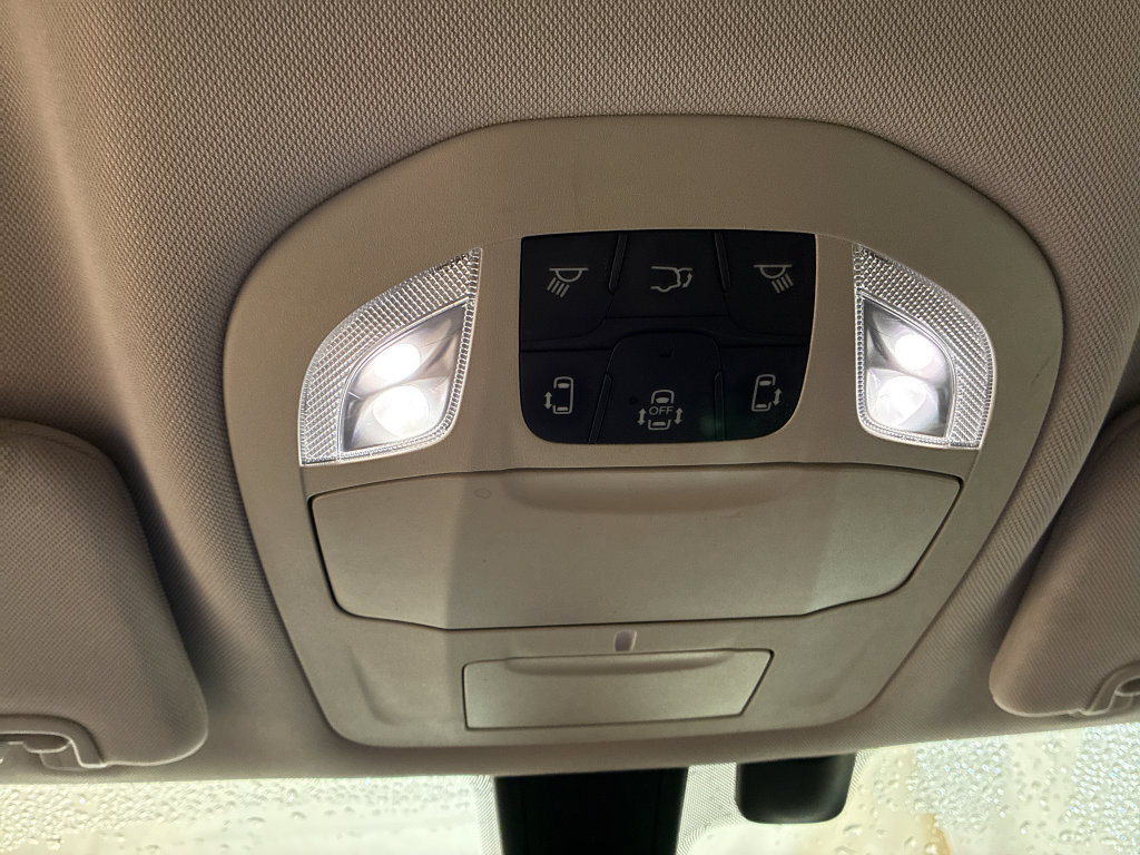 Used 2019 Chrysler Pacifica Touring-L Plus w/ Tire & Wheel Group FWD image 23