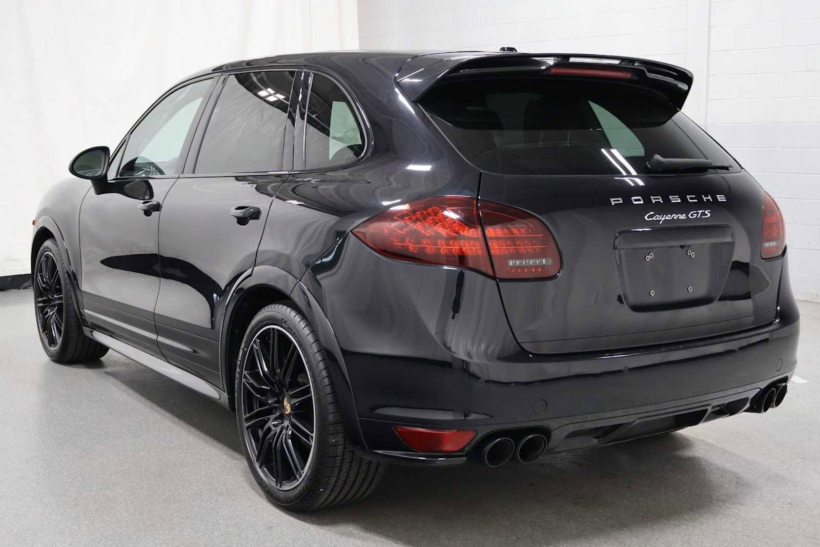 Used 2014 Porsche Cayenne GTS AWD/4WD image 3