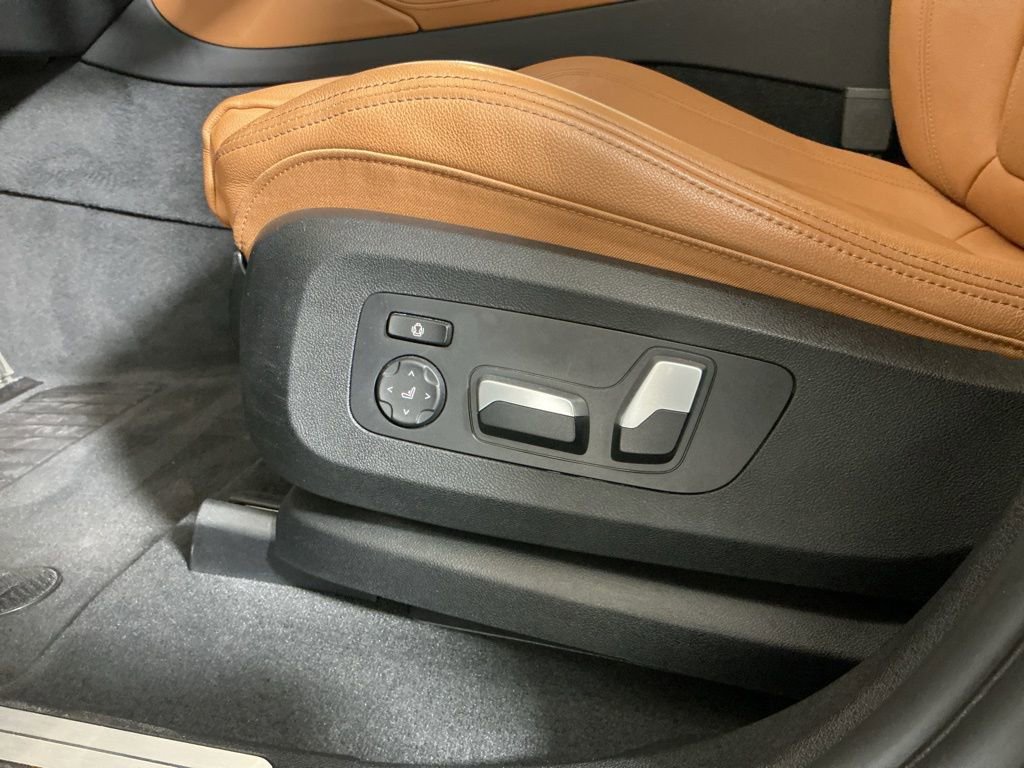 Certified 2022 BMW X6 xDrive40i w/ Premium Package image 19