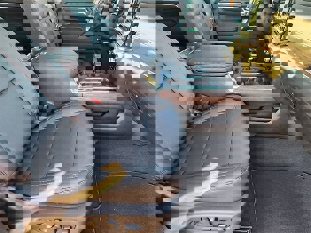 New 2026 GMC Sierra 1500 SLT image 11