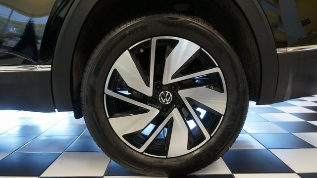 Certified 2025 Volkswagen Atlas SEL image 85