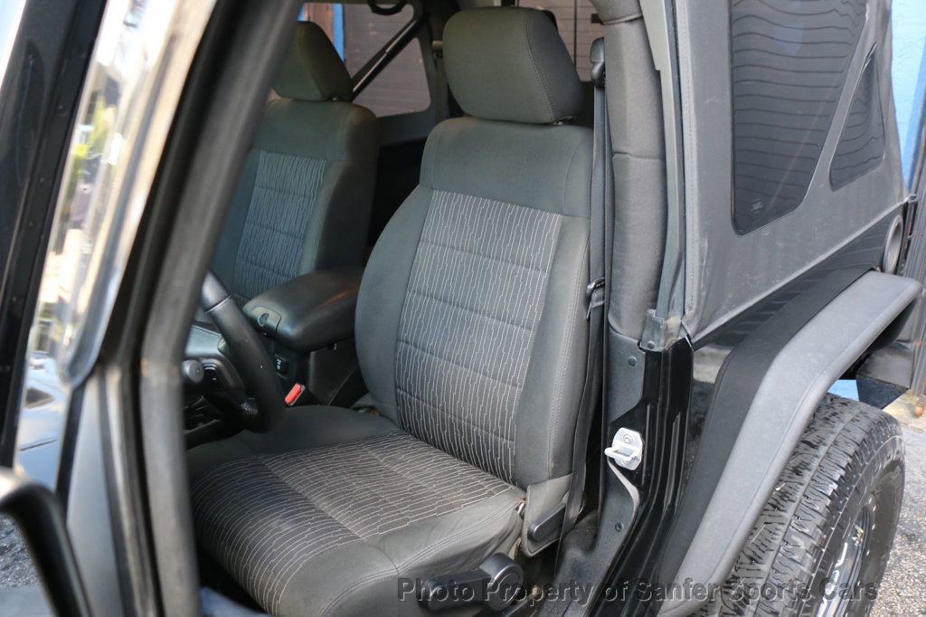 Used 2011 Jeep Wrangler Rubicon w/ PWR Convenience Group AWD/4WD image 31