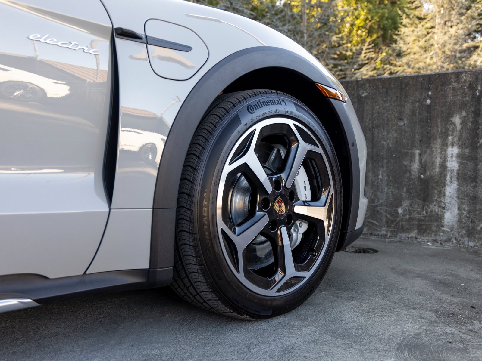 Used 2025 Porsche Taycan 4S image 14