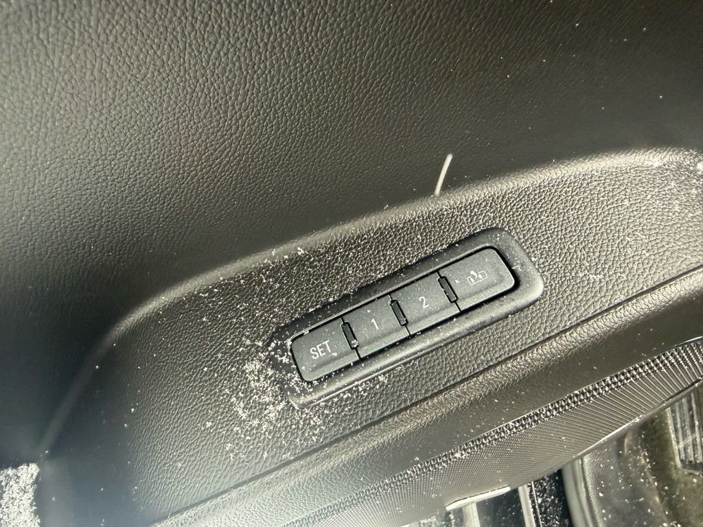 Used 2018 GMC Yukon SLT image 12