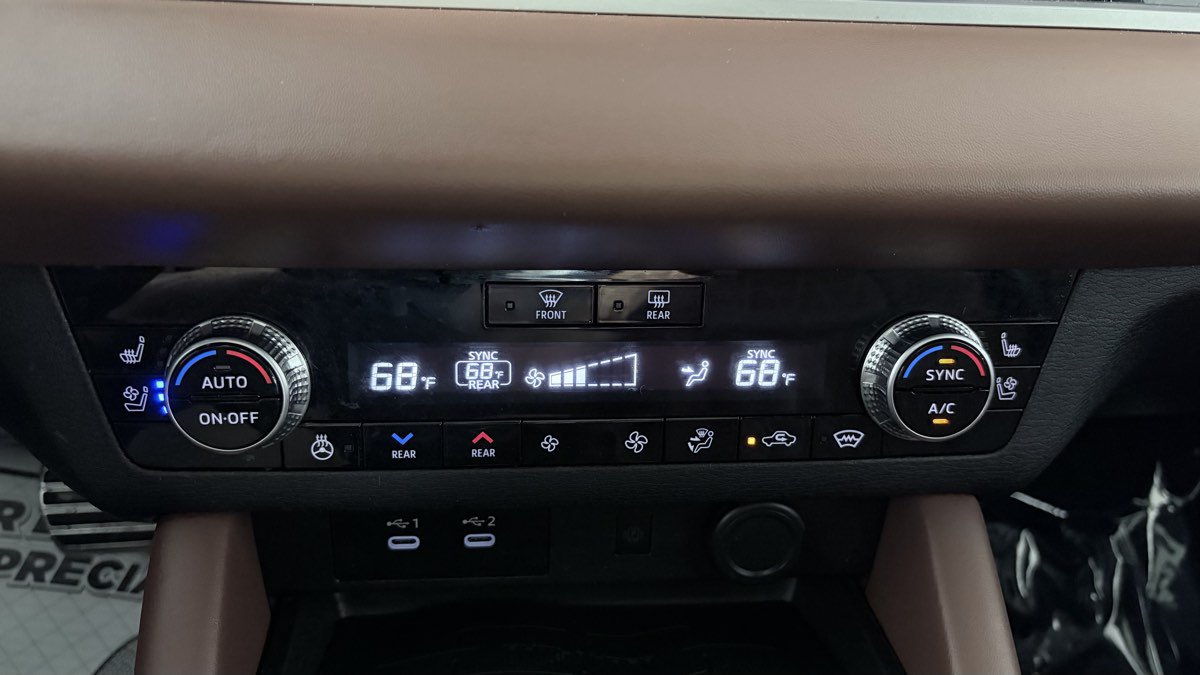 Used 2025 Mitsubishi Outlander SEL AWD/4WD image 21
