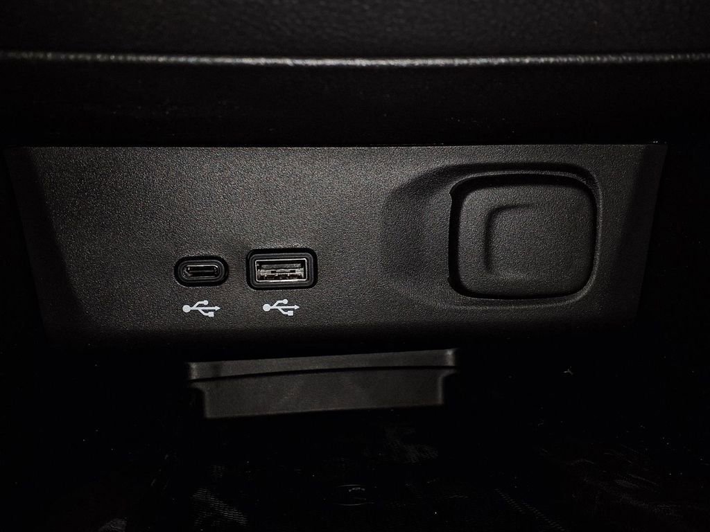 New 2026 Buick Envista Sport Touring FWD image 23