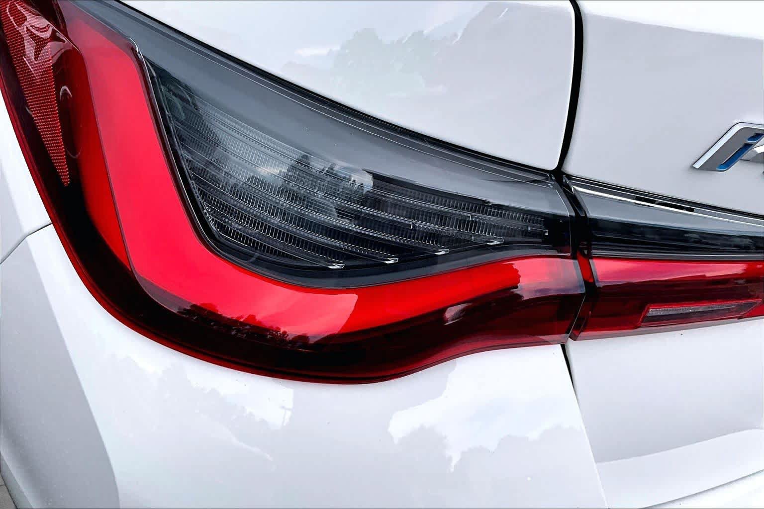 Used 2025 BMW i4 eDrive40 RWD image 28