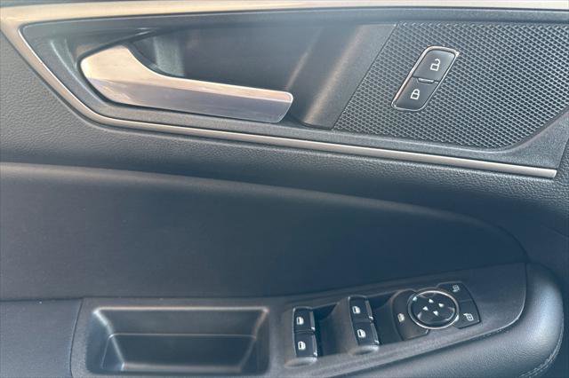 Used 2021 Ford Edge SEL image 10