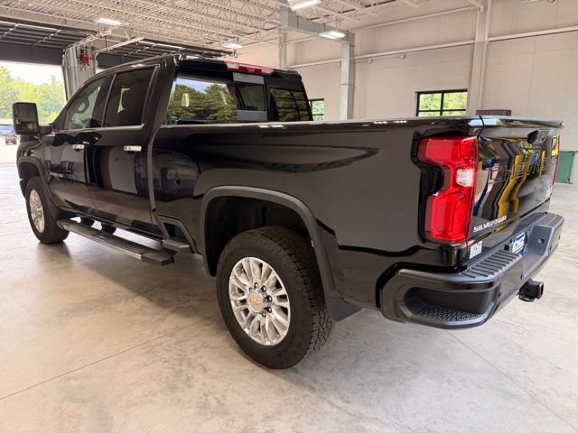 Used 2023 Chevrolet Silverado 3500 High Country AWD/4WD image 6