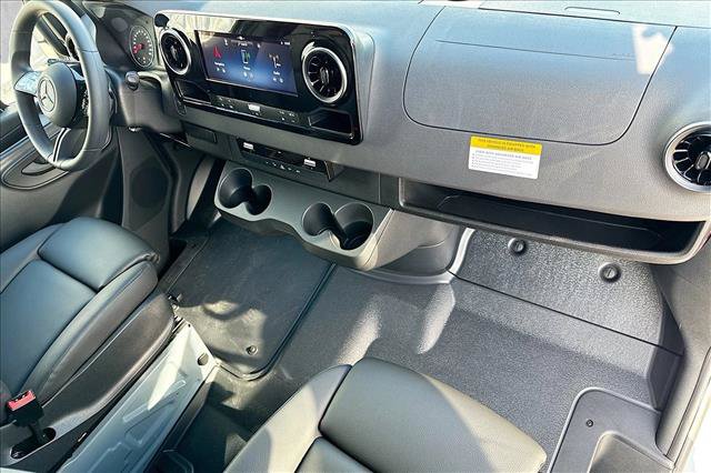 New 2026 Mercedes-Benz Sprinter 2500 image 24
