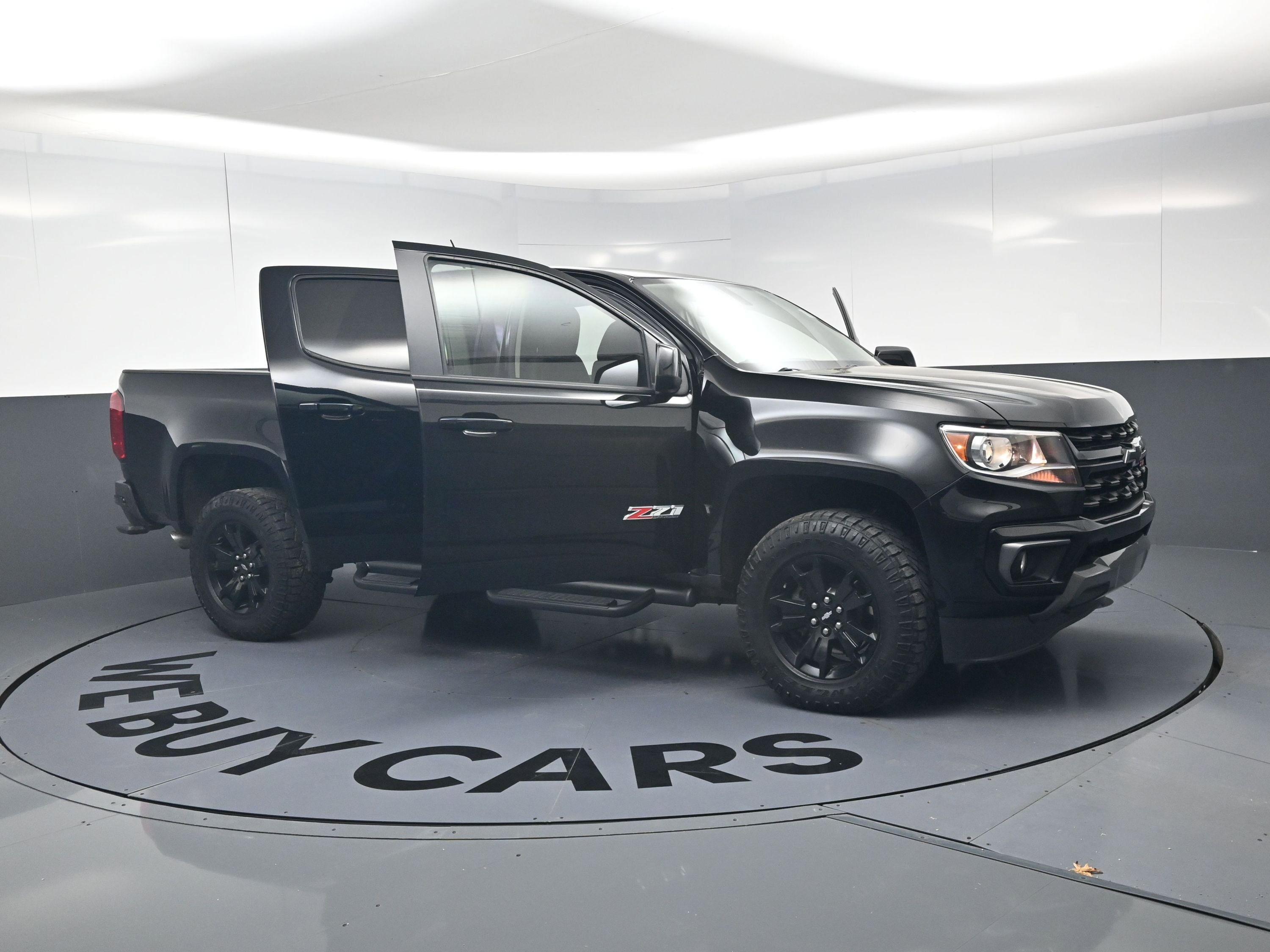 Used 2022 Chevrolet Colorado Z71 w/ Z71 Midnight Edition image 24
