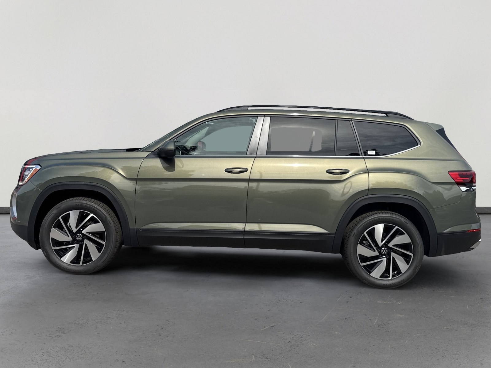 New 2026 Volkswagen Atlas SE image 3