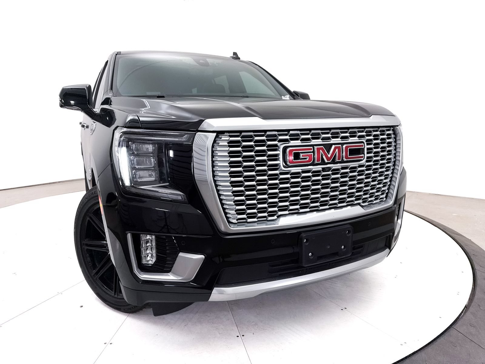 Used 2021 GMC Yukon Denali w/ Denali Ultimate Package AWD/4WD image 9