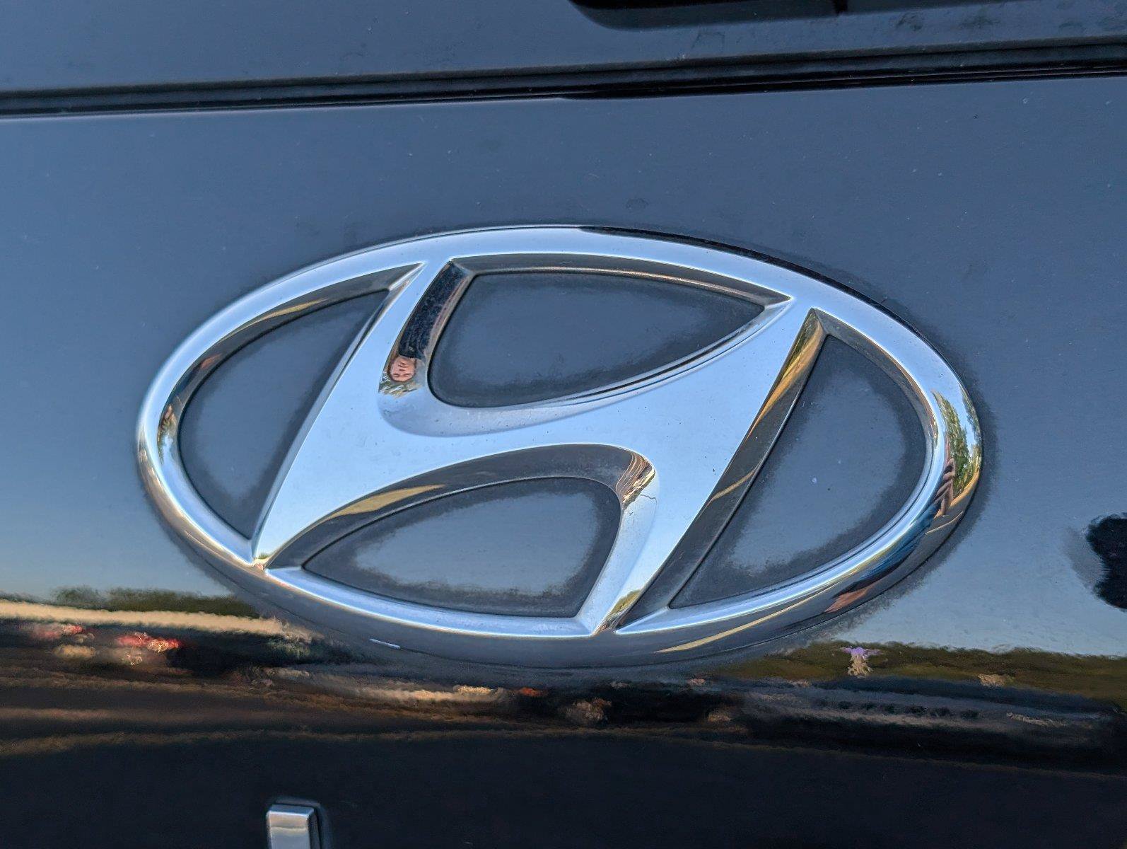 Used 2023 Hyundai Palisade Limited FWD image 6