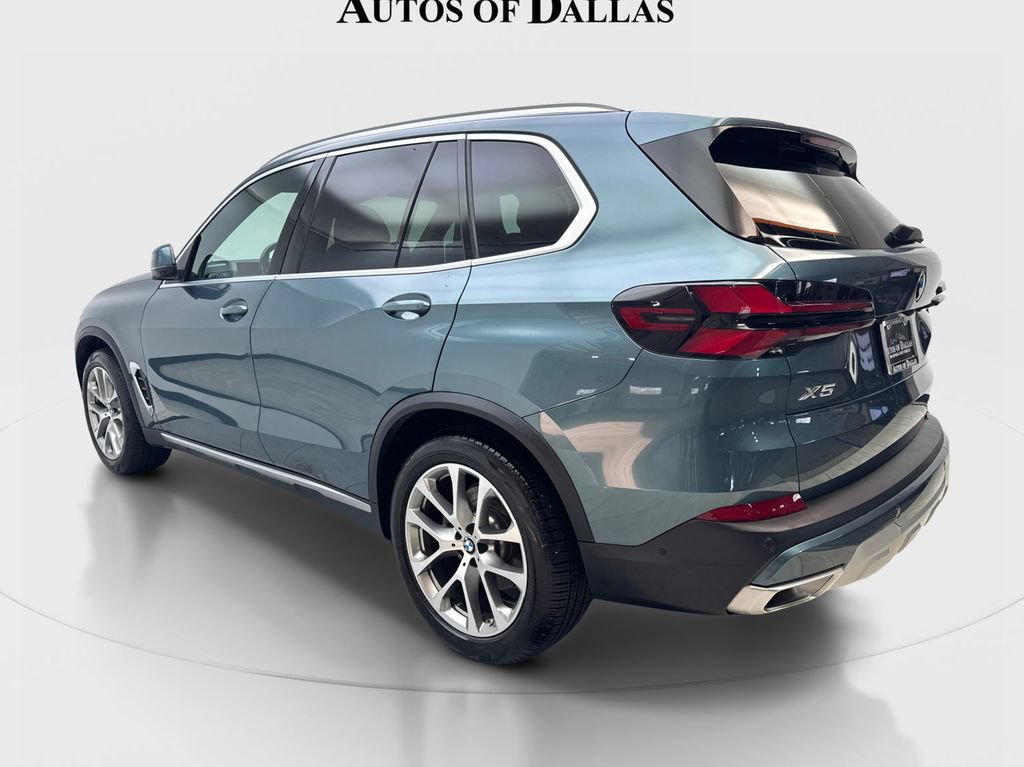 Used 2024 BMW X5 xDrive40i w/ Parking Assistance Package AWD/4WD image 9