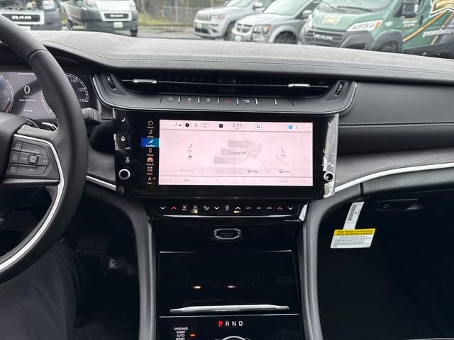 New 2026 Jeep Grand Cherokee Altitude image 21