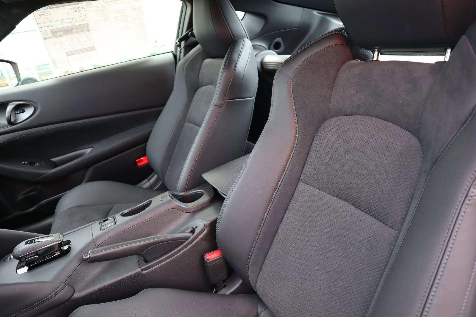 Used 2024 Nissan Z Performance w/ Heritage Edition image 18