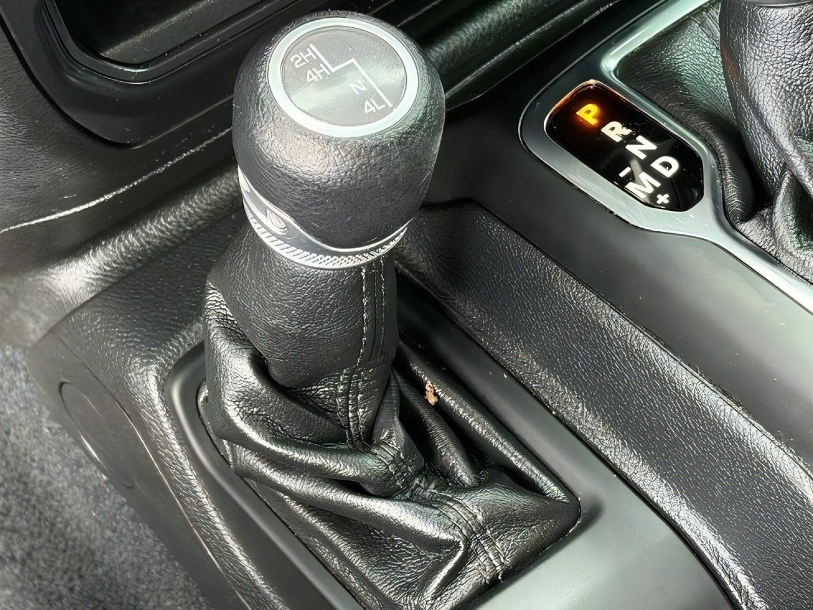 Used 2022 Jeep Gladiator Sport AWD/4WD image 32