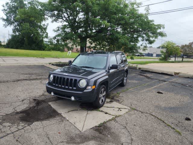 Used 2016 Jeep Patriot High Altitude FWD image 28