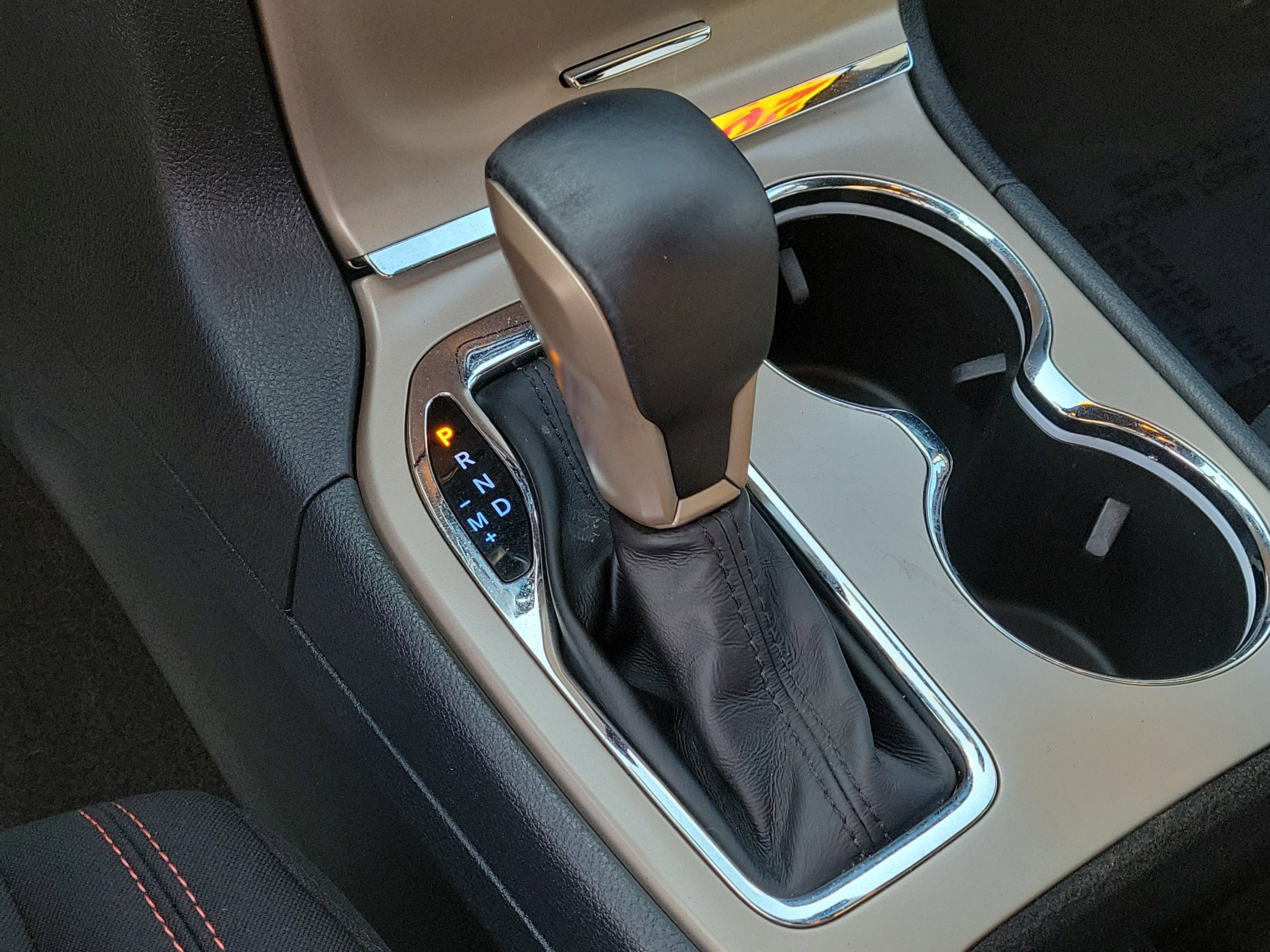 Used 2017 Jeep Grand Cherokee Laredo image 25