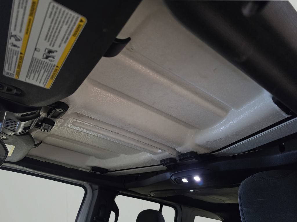 Used 2024 Jeep Wrangler Unlimited Sport AWD/4WD image 25