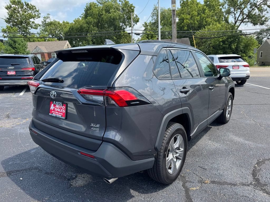Used 2024 Toyota RAV4 XLE AWD/4WD image 6