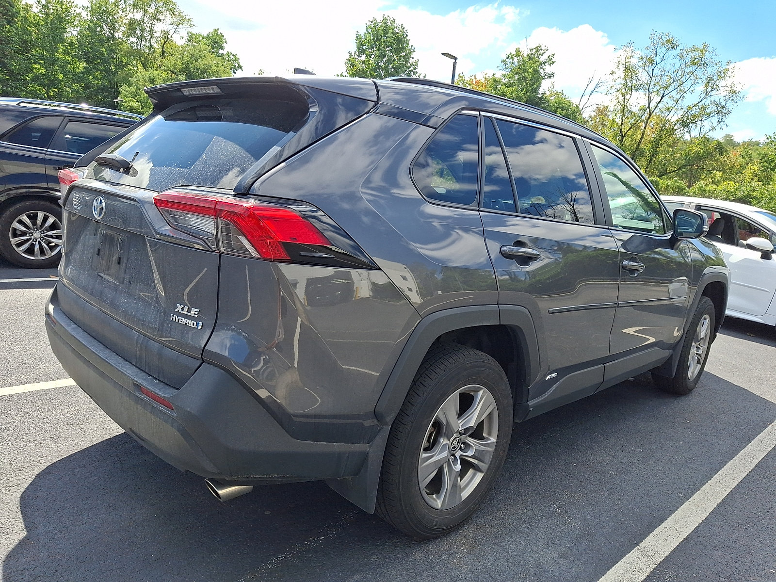 Used 2024 Toyota RAV4 XLE w/ Convenience Package AWD/4WD image 4